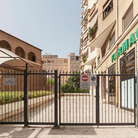 Roomy And Bright Apartment With Terrace Roma Exterior foto